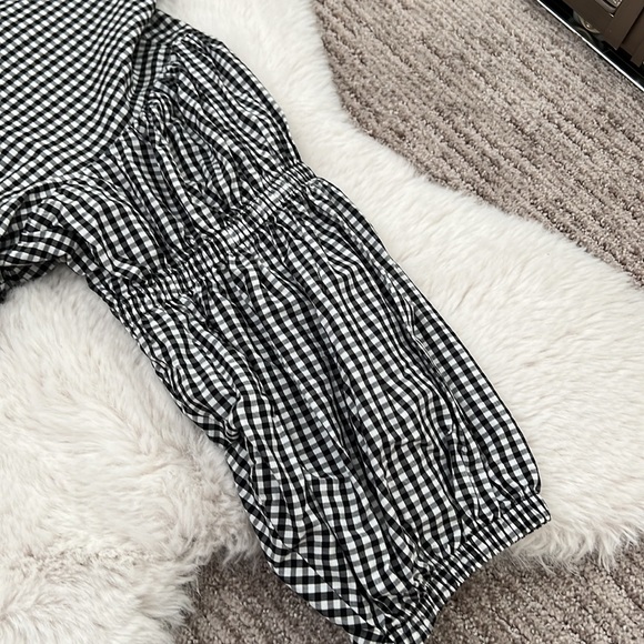 Puff sleeve top. - Picture 3 of 3